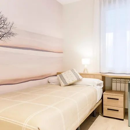 Salburua Apartahotel Vitoria