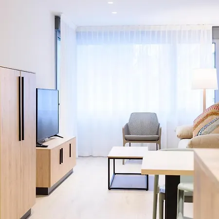 Salburua Apartahotel