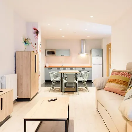 Salburua Apartahotel Vitoria