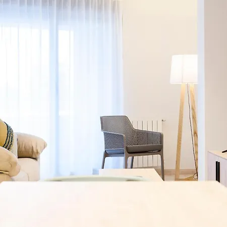 Salburua Aparthotel *